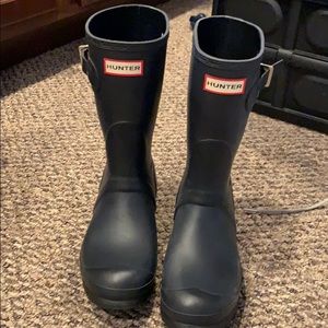 Practically new Hunter rain boots